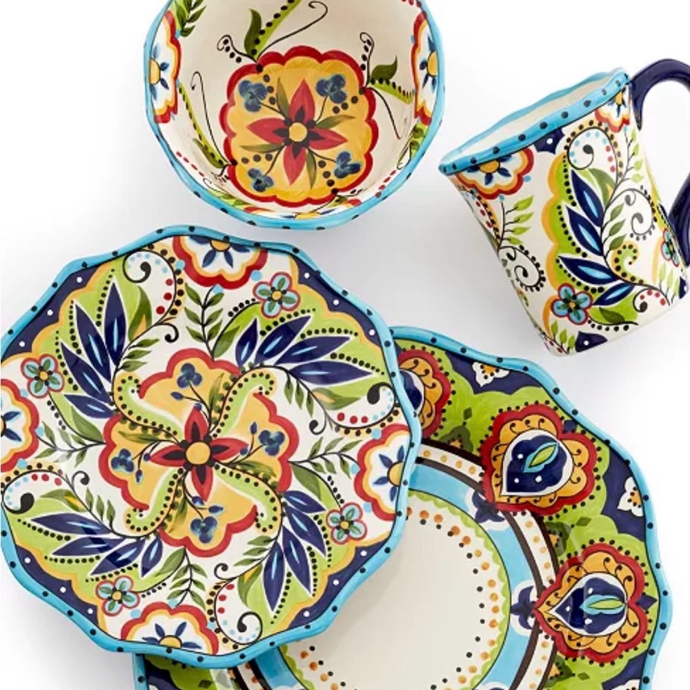 España Bocca Scalloped 16 Piece Place Setting